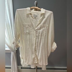American Eagle Outfitters Cream Button-Up Shirt